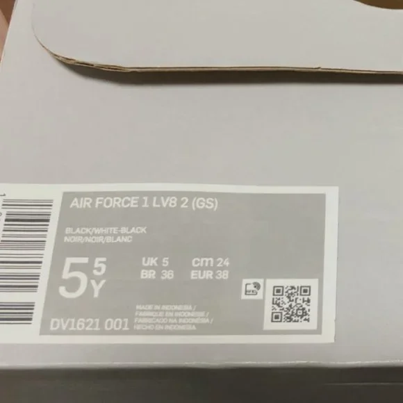 NIKE Air Force 1 Black & White Youth/Kids Size 5.5 - Picture 9 of 9